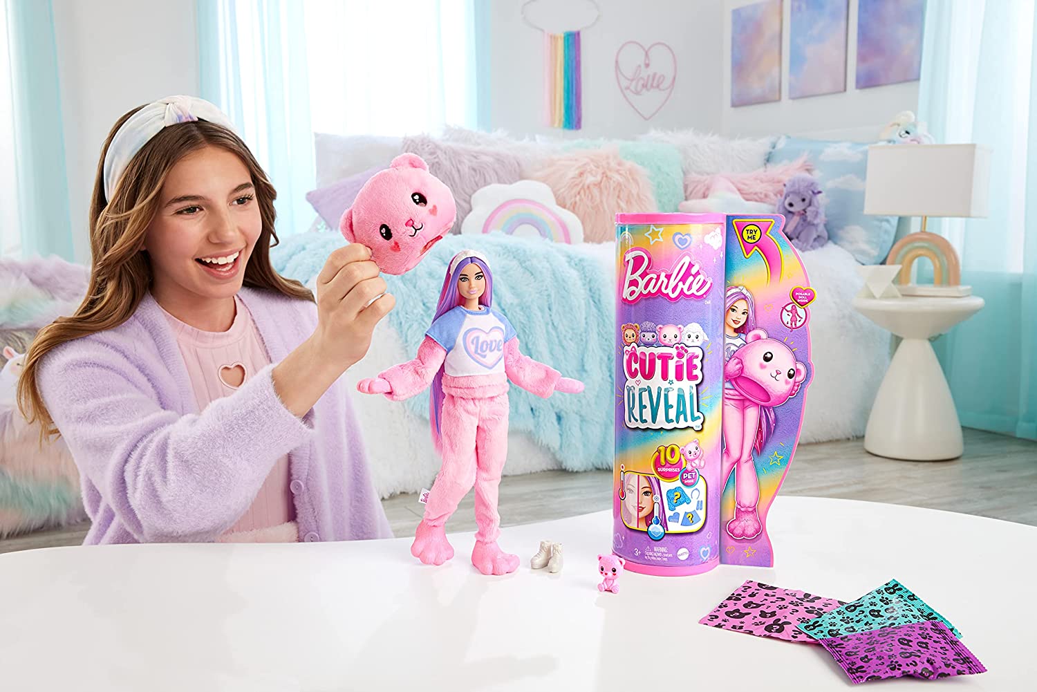 Barbie Cutie Reveal con pelo rosa y disfraz de oso (Nueva versión)