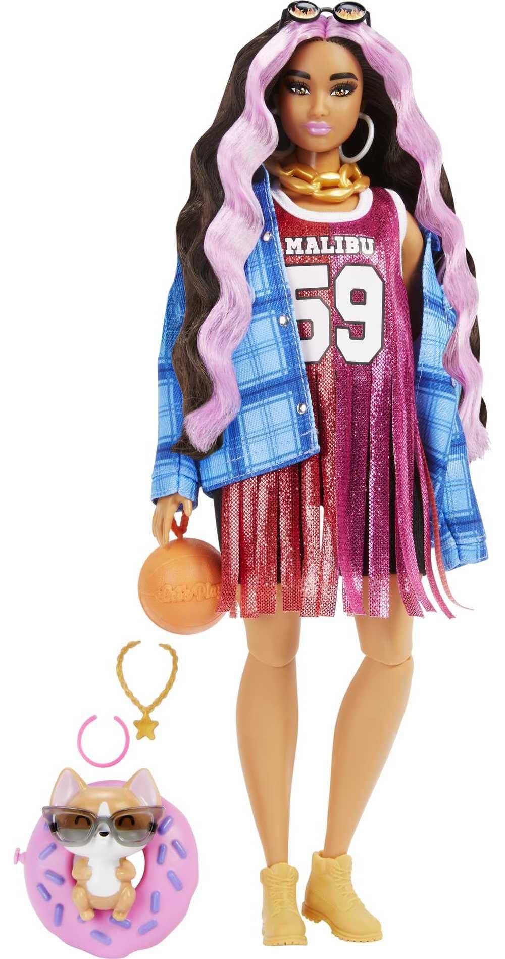 Barbie Muñeca y accesorios, muñeca extra a la moda con cabello rizado y vestido de jersey, con mascotas